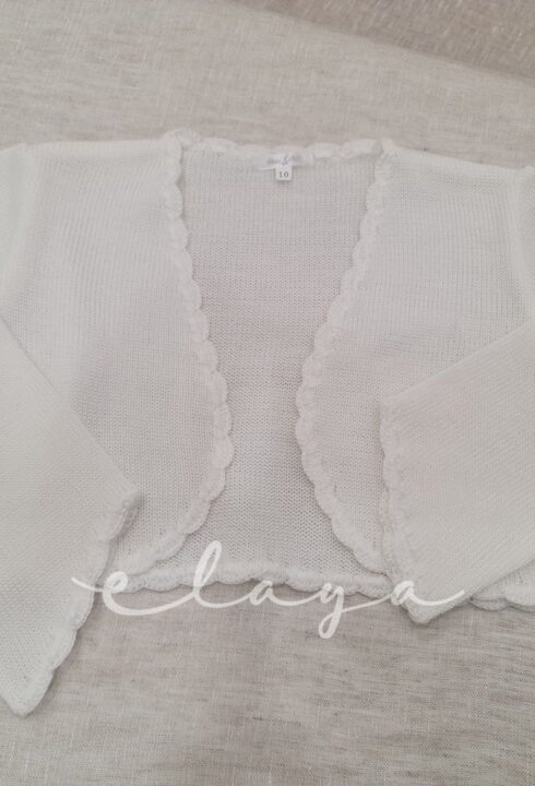 Modelo 02 blanco roto  .(2-14 años).