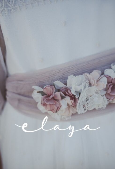 Adorno cinturón. Tonos rosas, salmón y crudo