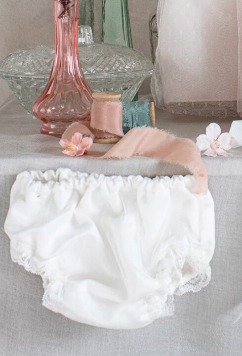 Braga del vestido Alma (3m-24m). Color blanco roto.