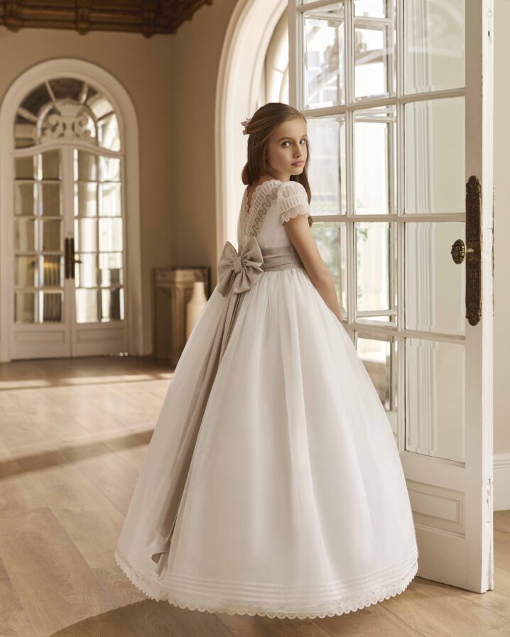 chic-and-chic-comunion-nina-carmy-R906_ROSA_CLARA_2.jpg