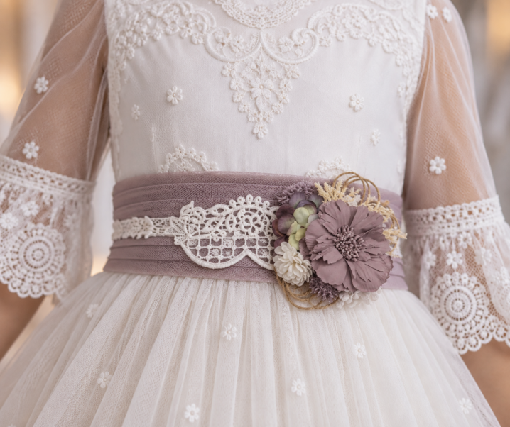 chic-and-chic-comunion-complementos-elaya-27104CT-MALVA-1.png