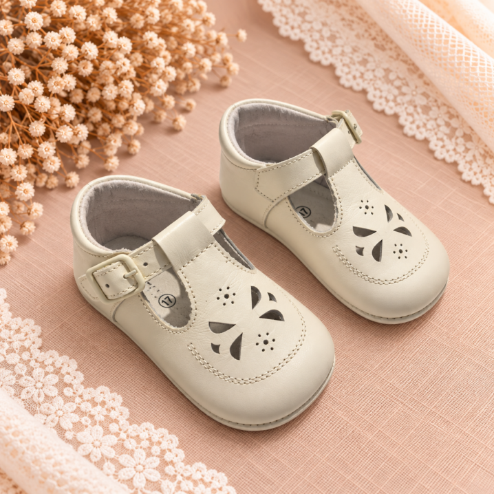 chic-and-chic-bautizo-complementos-3232-beige.png
