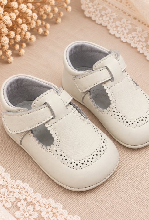chic-and-chic-bautizo-complementos-3256-beige.png