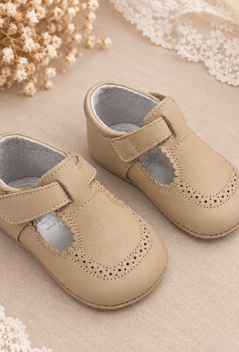 chic-and-chic-bautizo-complementos-3256-camel.png