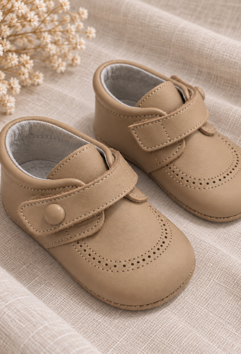 chic-and-chic-bautizo-complementos-9663-camel.png