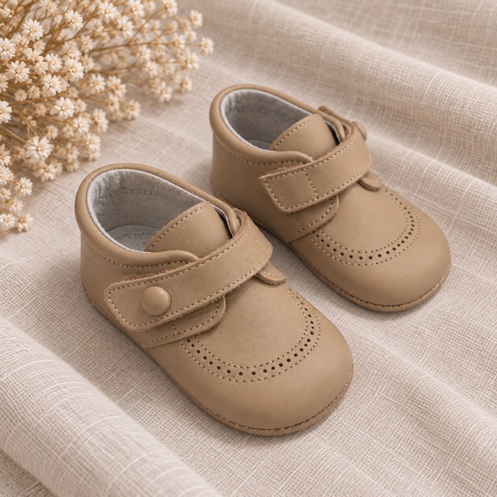 chic-and-chic-bautizo-complementos-9663-camel.png